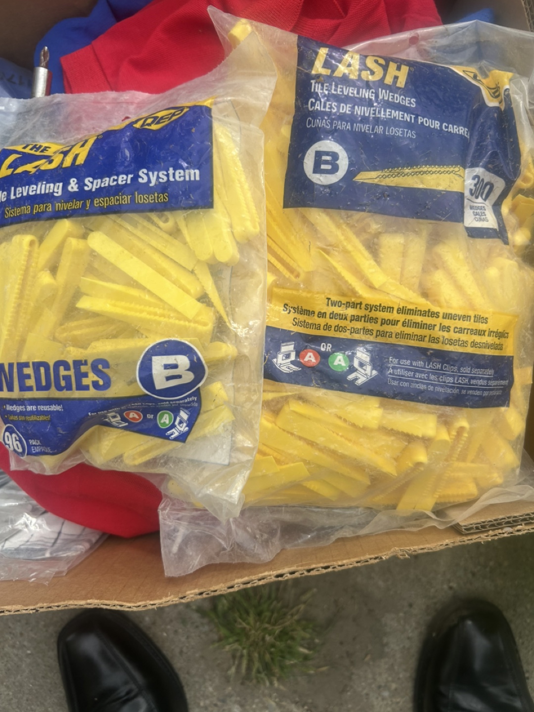 LASH Tile Leveling Wedges - 96 & 300 Packs