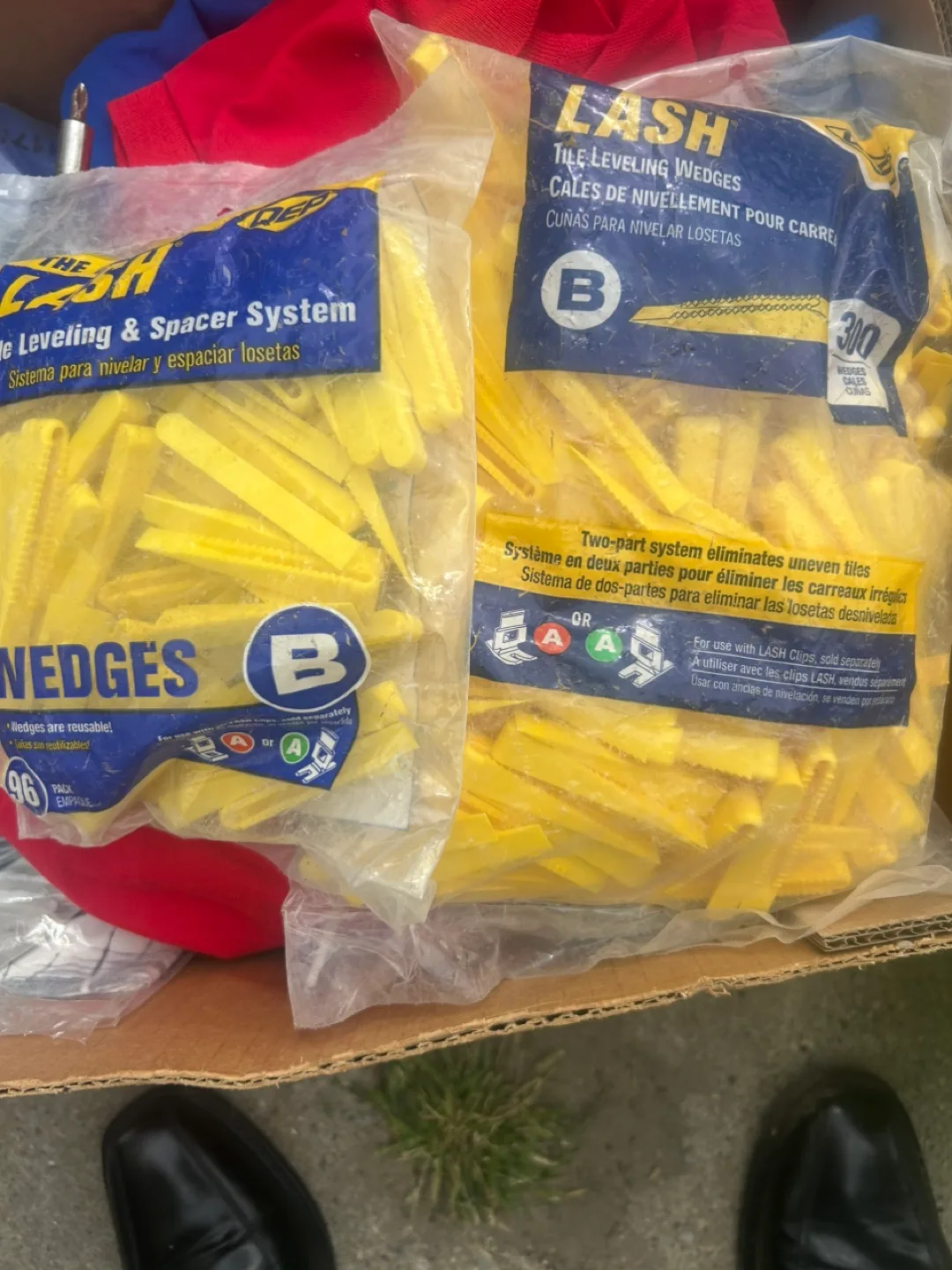 LASH Tile Leveling Wedges - 96 & 300 Packs