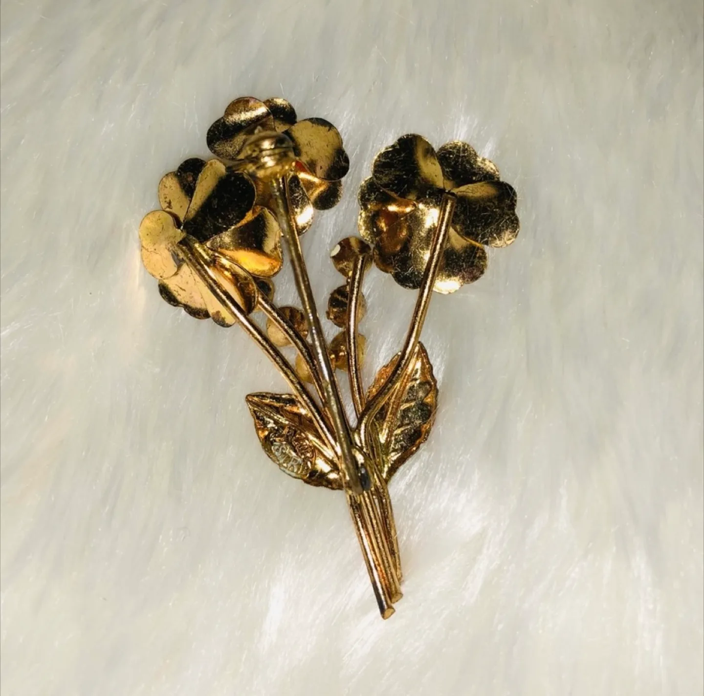 Vintage 💐 brooch image indicator(4)