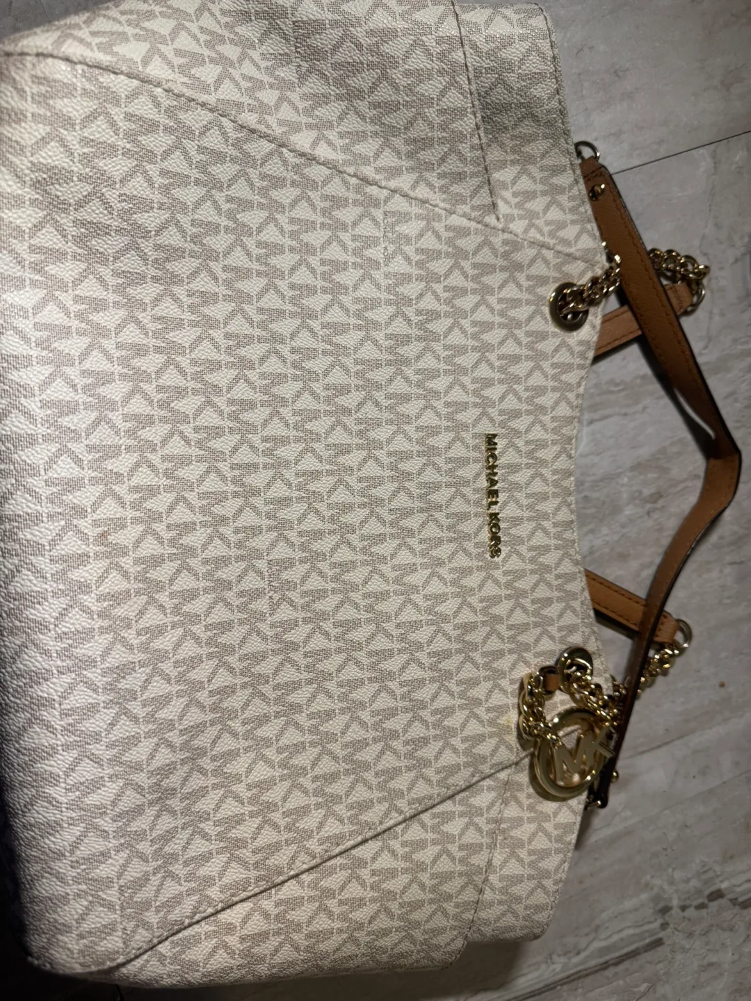 Michael Kors Jet Set Travel Large Shoulder Bag thumbnail