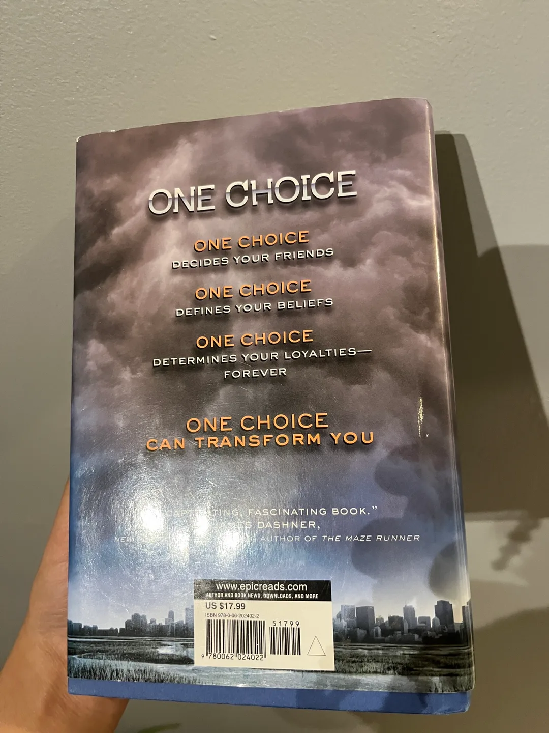 Divergent by Veronica Roth image indicator(2)