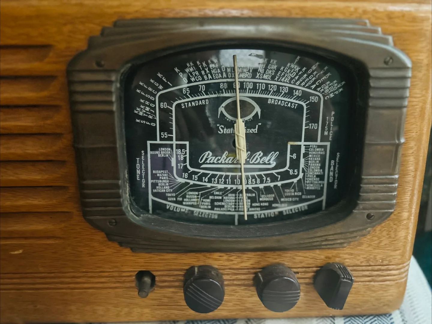 Vintage Packard Bell Radio image indicator(2)