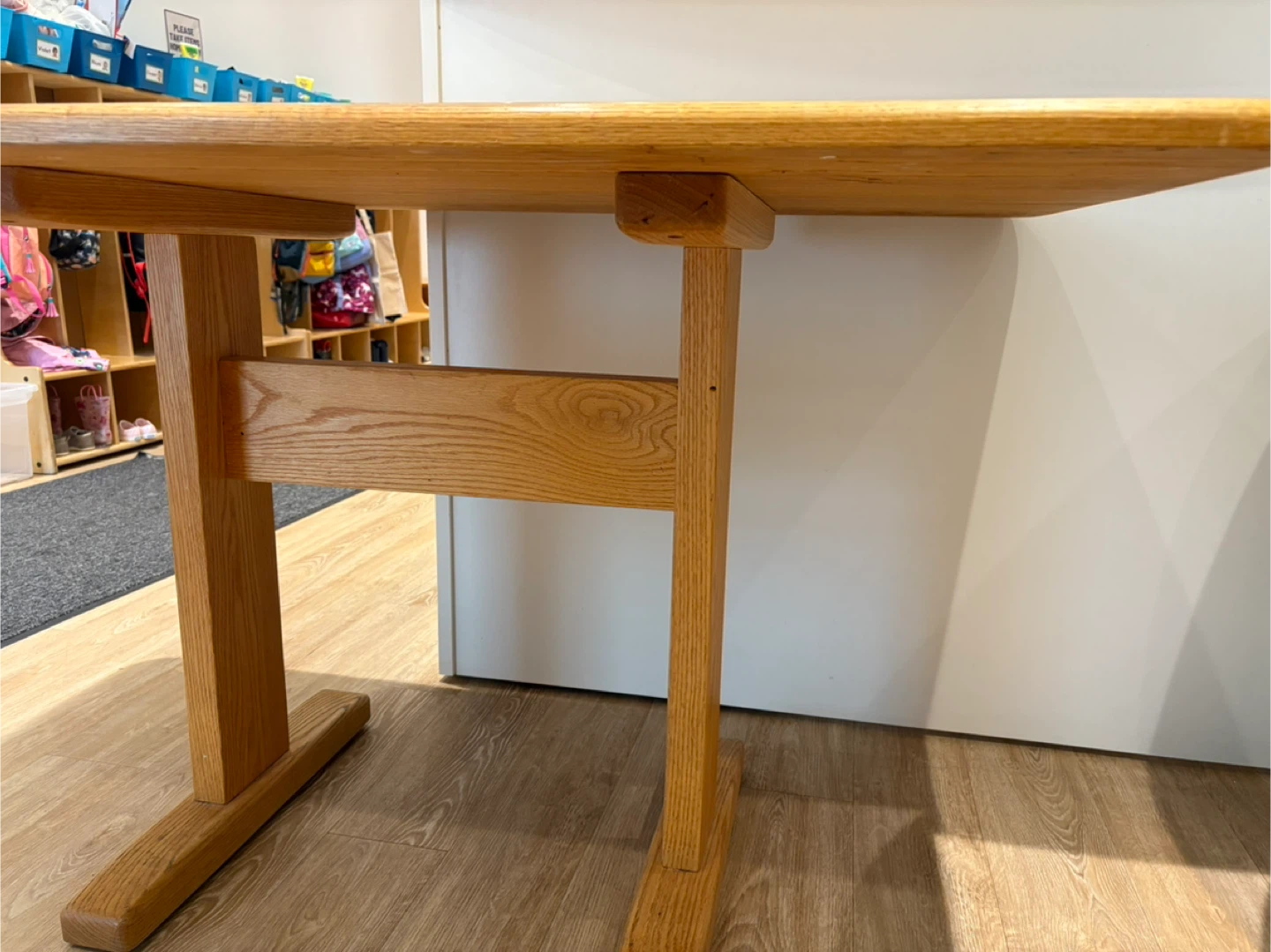 Beautiful Oak Dining Table - photo 3