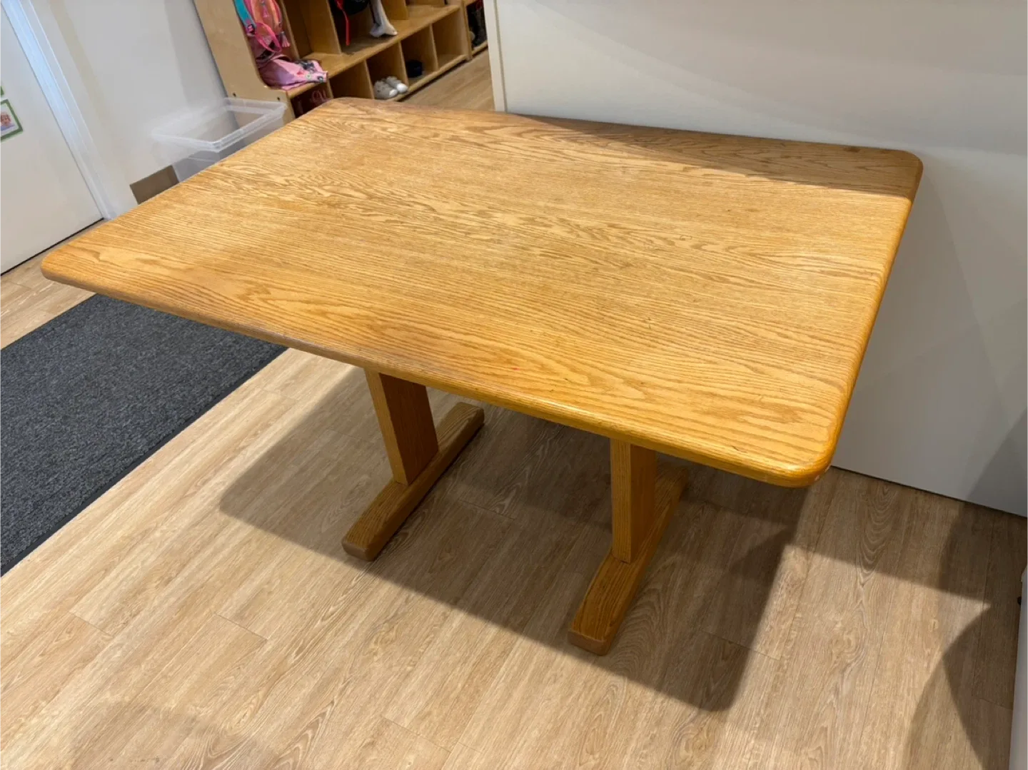 Beautiful Oak Dining Table thumbnail