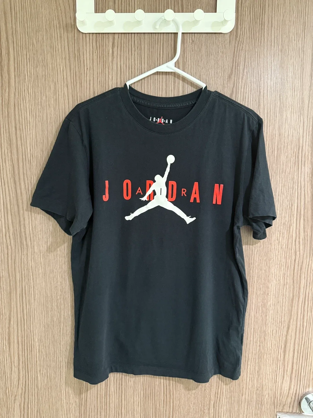 Pack of 5 T-shirt’s (Jordan, OVO, Northe Face, Levi’s, and BMW) thumbnail