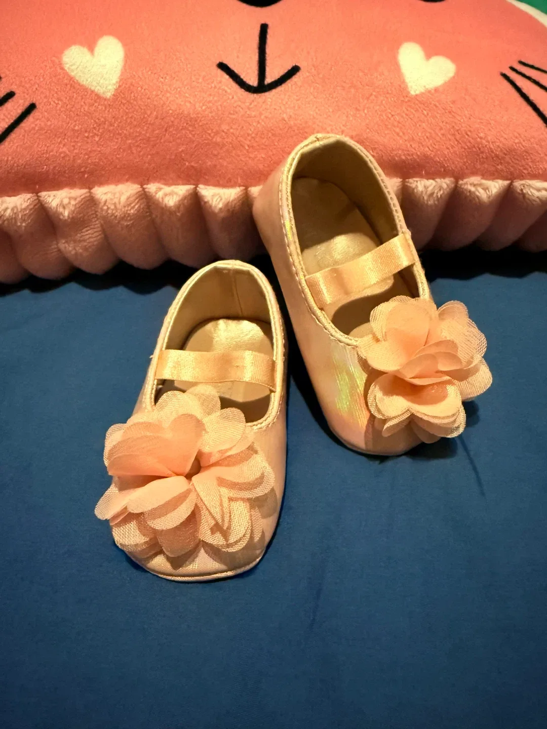 The Children's Place Baby Shoes (0-3M) thumbnail