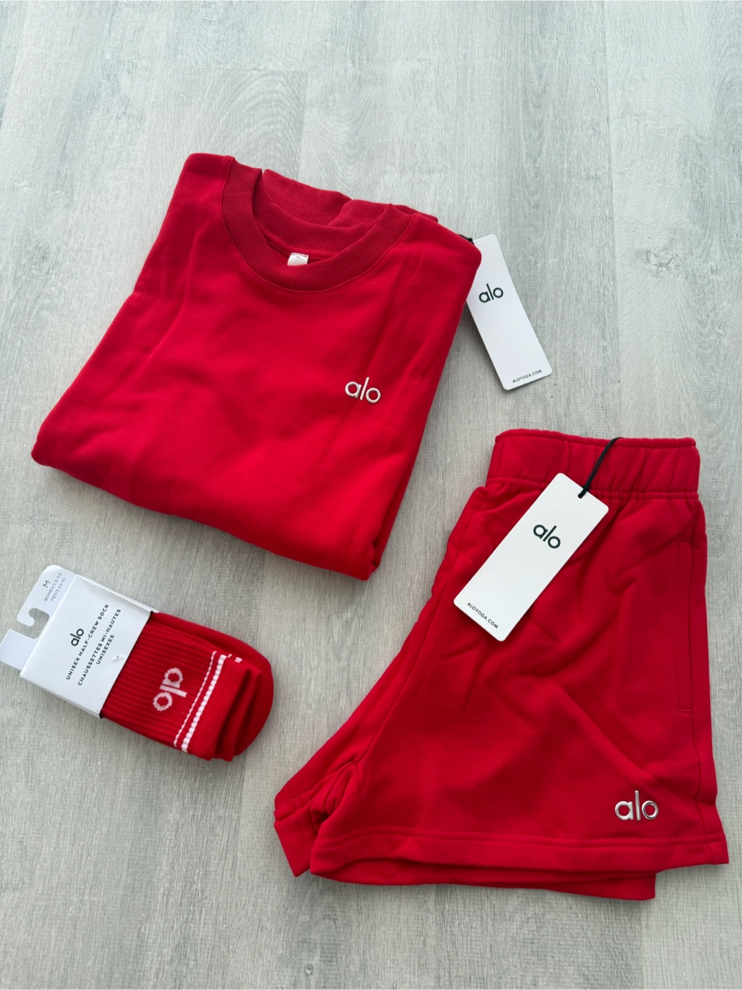 ALO Yoga Candy Red Accolade Crewneck & Shorts Set - photo 2