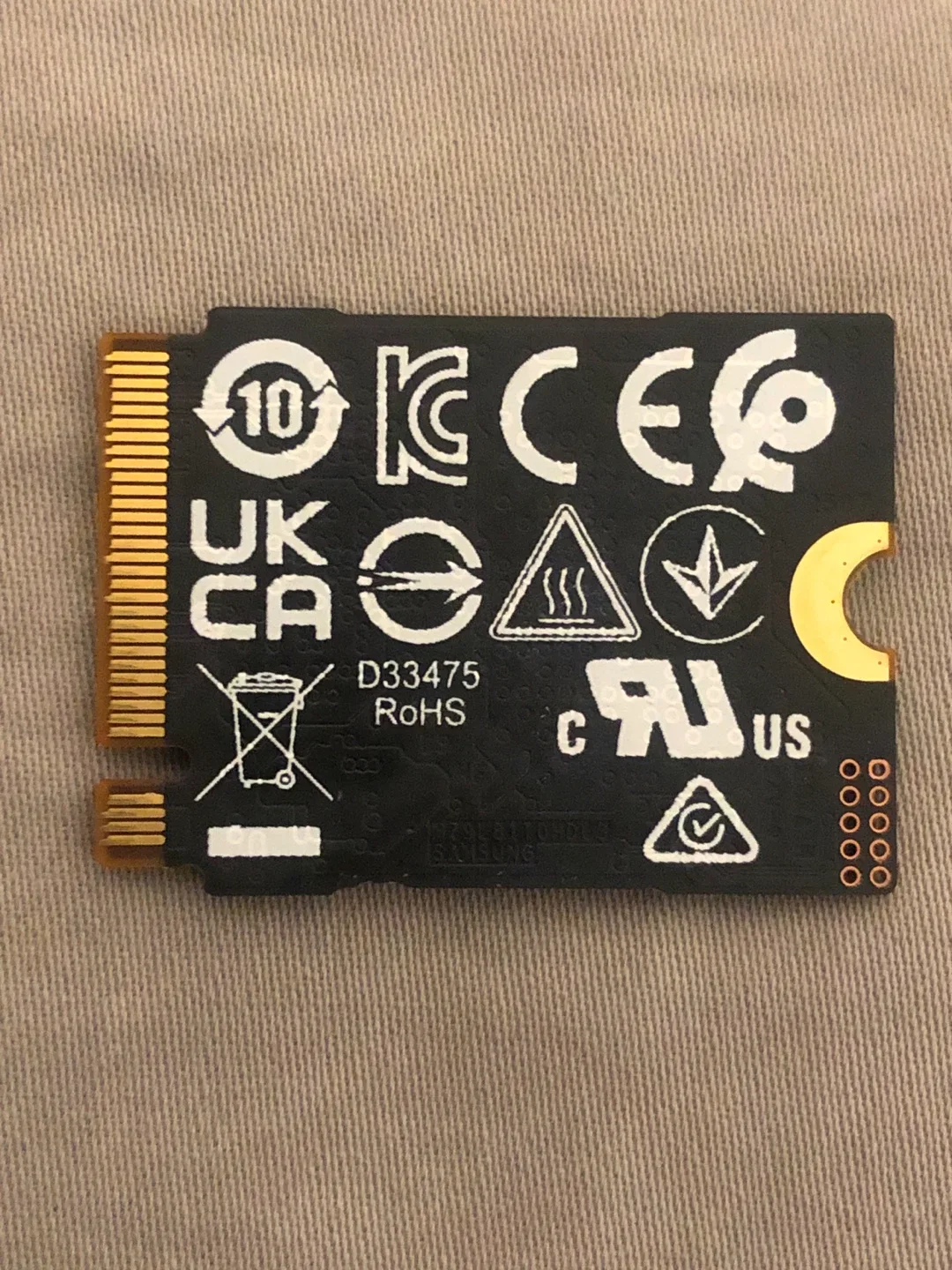 1TB NVMe PCIe Gen4 SSD image indicator(2)