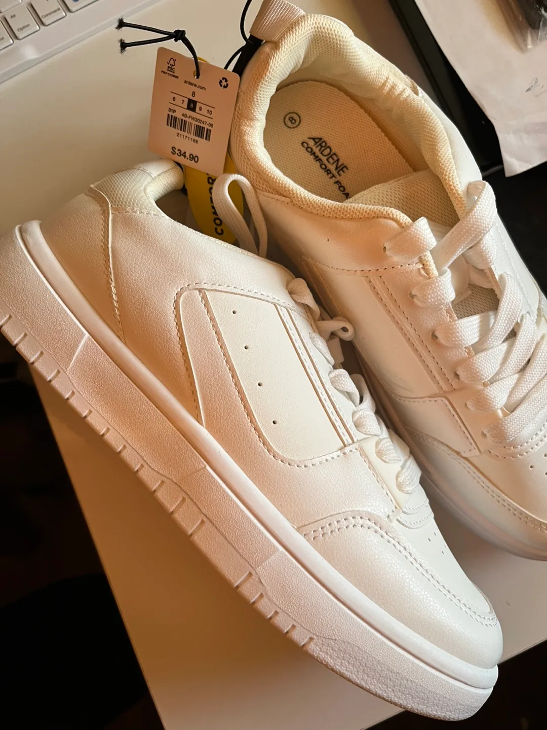 New Ardene White Sneakers - Size 8 image indicator(3)