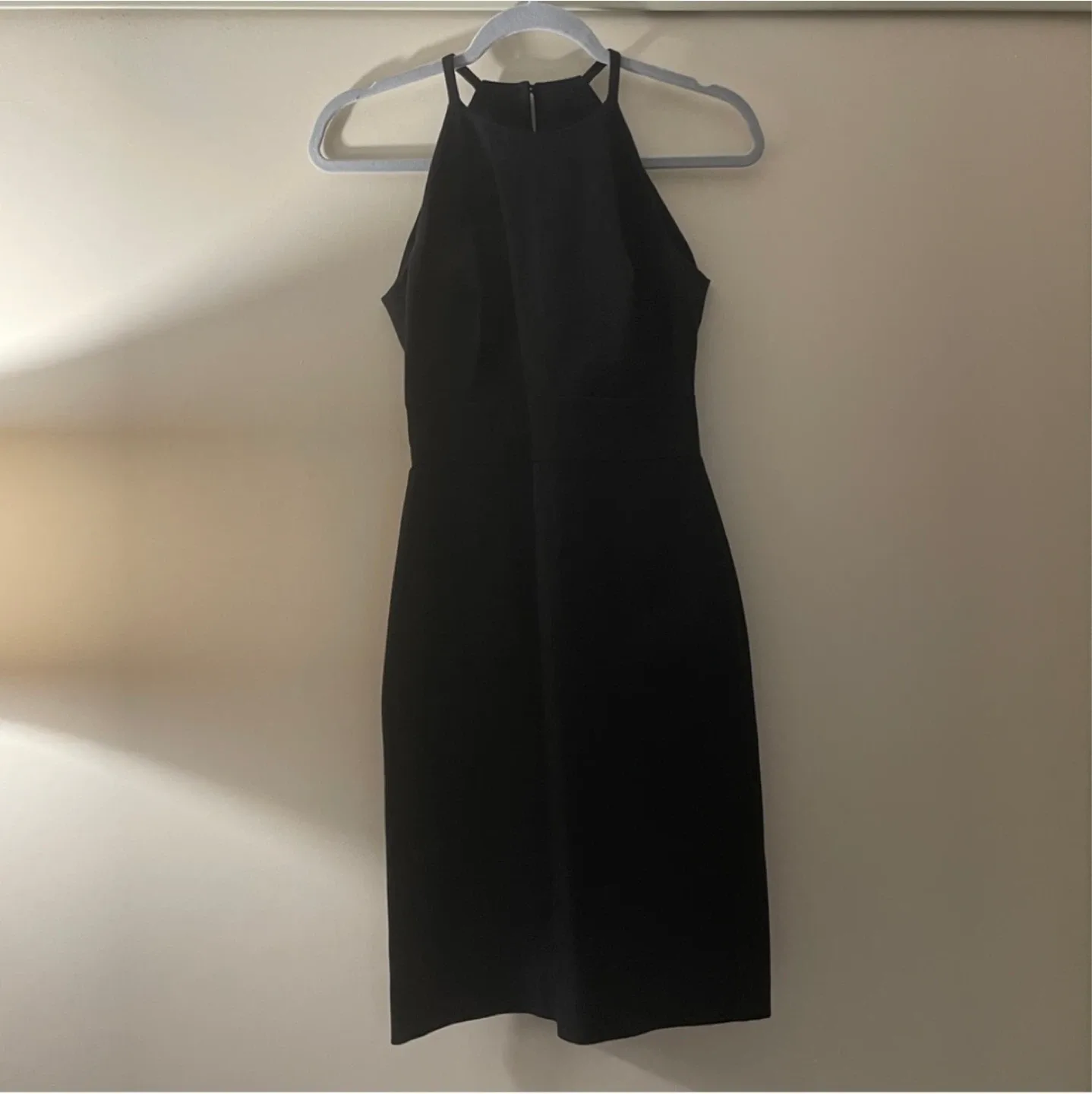 NEW WITH TAG Banana Republic black halter dress size 0 image indicator(4)