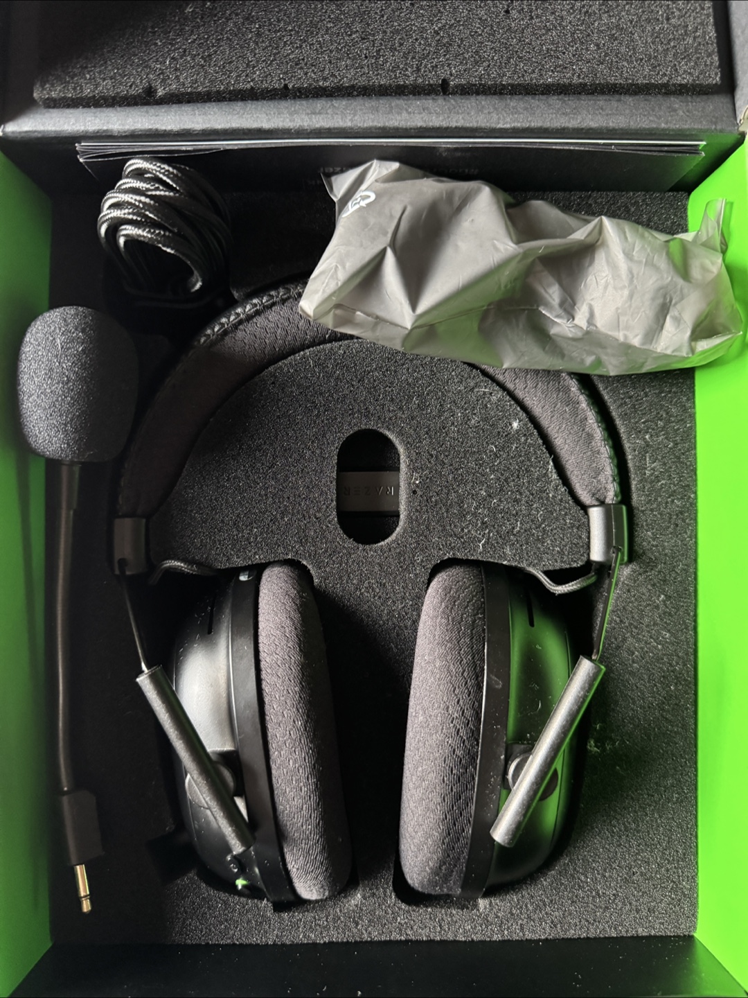 New Razer Blackshark V2 Pro Wireless Headset - photo 3