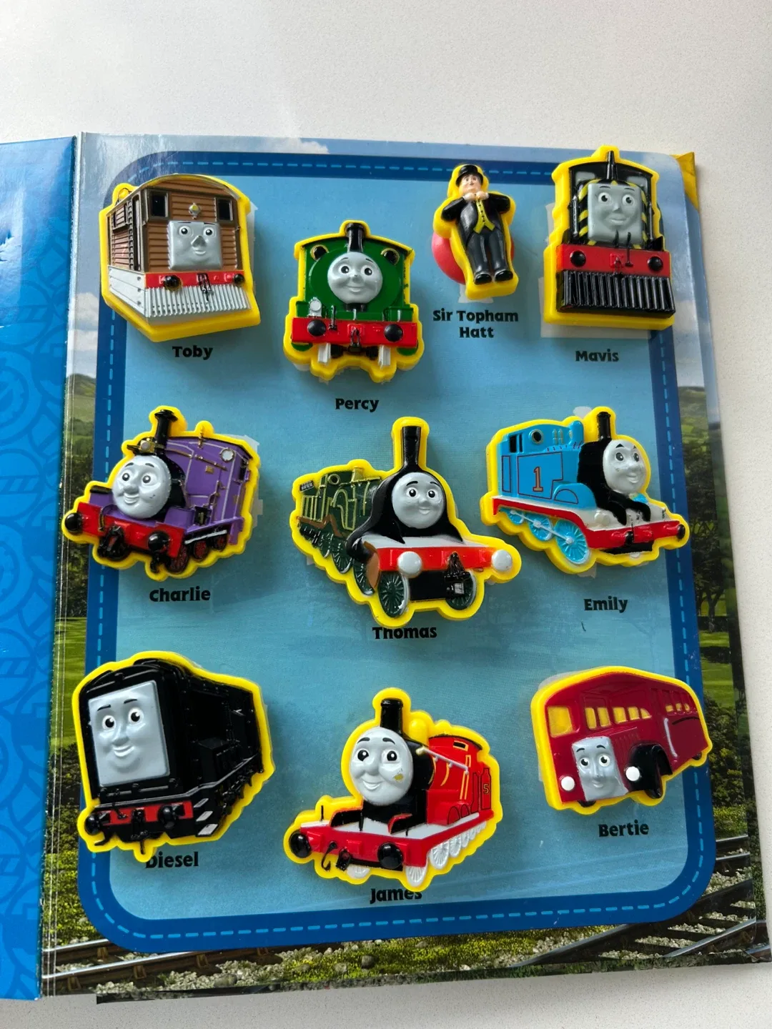 Thomas & Friends Stuck on Stories Book with Suction Cups image indicator(3)