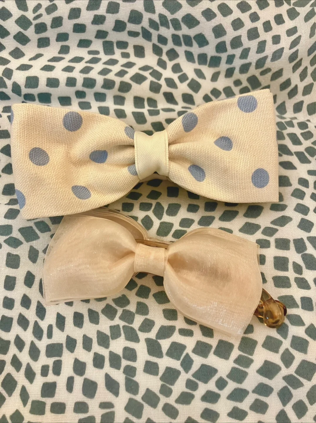 Hair Clips thumbnail
