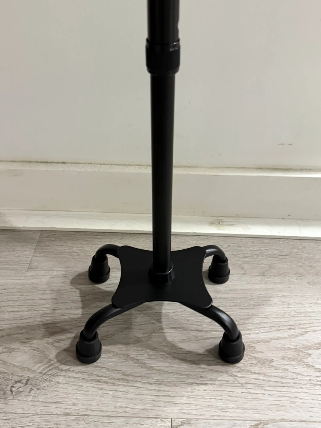 AOHHL Non-Mido Adjustable Quad Easy Up Cane image indicator(3)