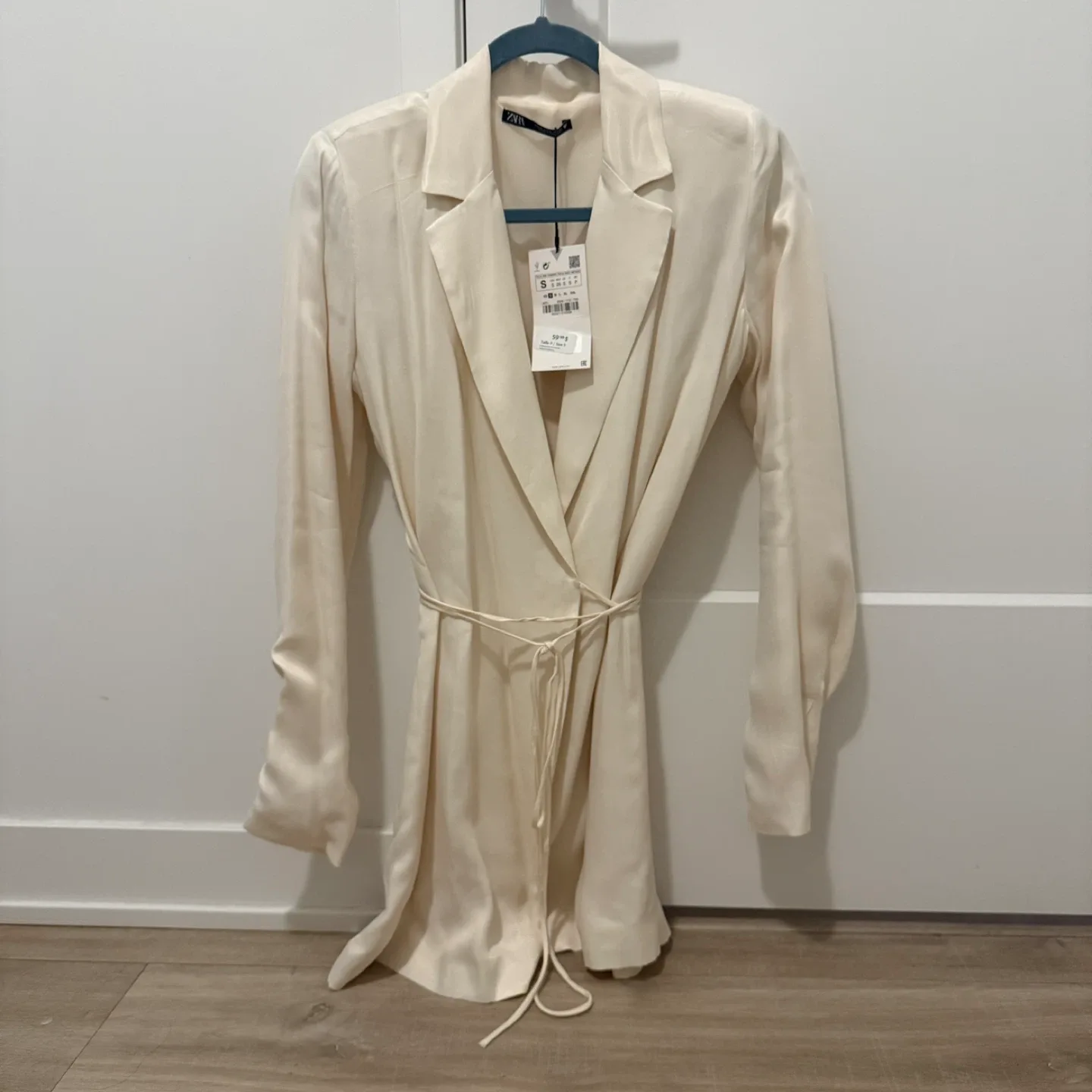 NEW WITH TAG Zara satin wrap dress Small image indicator(8)