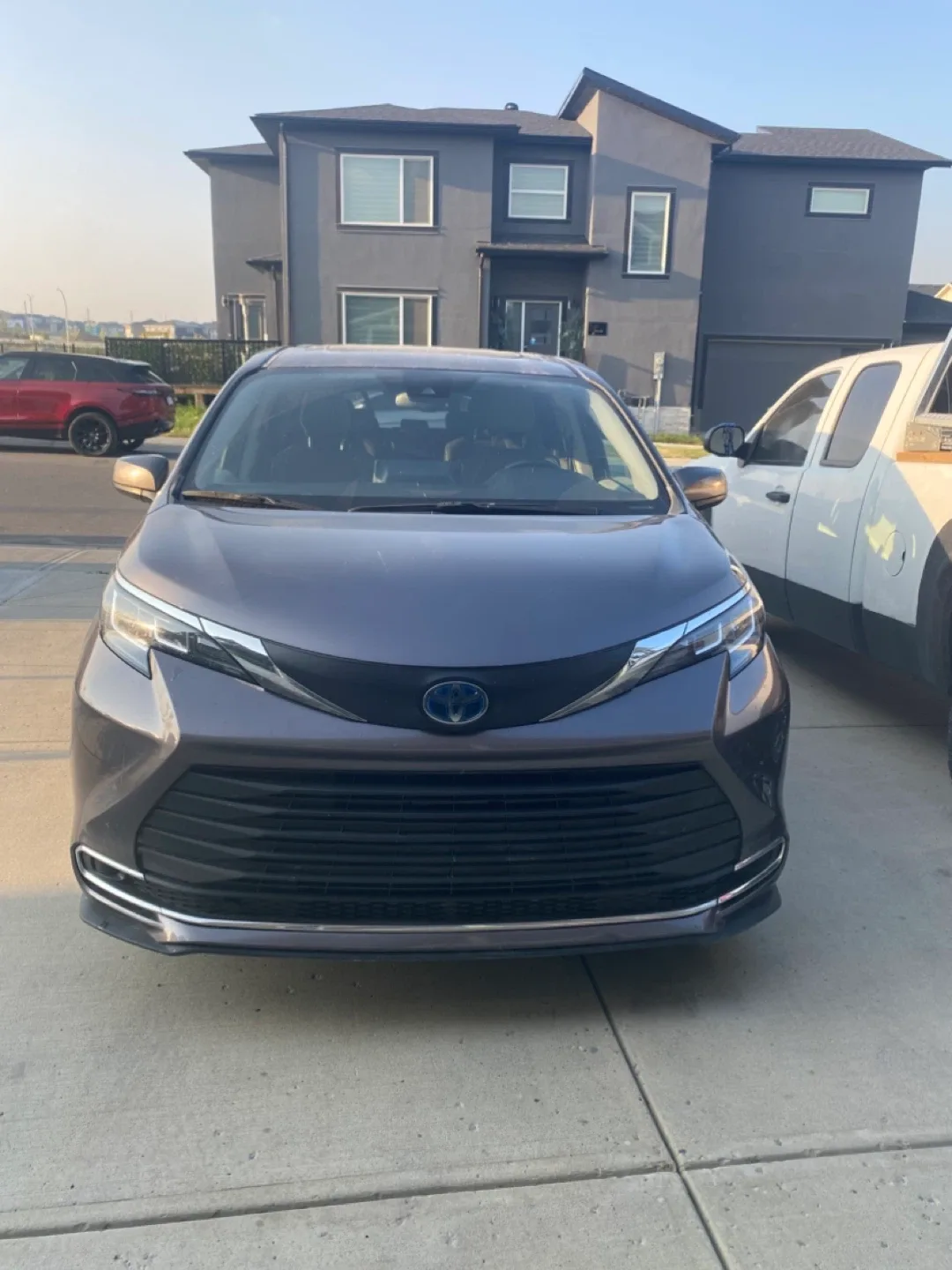 2021 Toyota Sienna Hybrid Minivan thumbnail