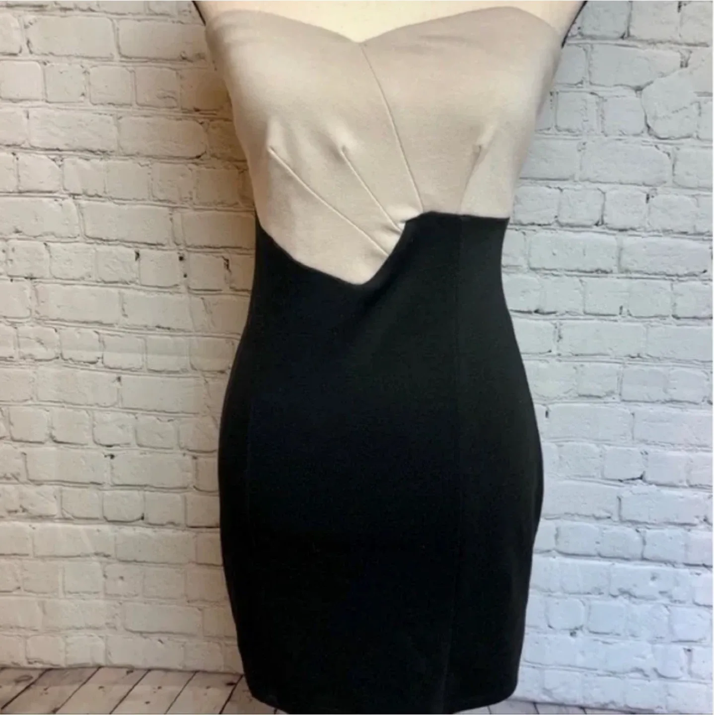 Urban Outfitters colourblock strapless dress image indicator(5)