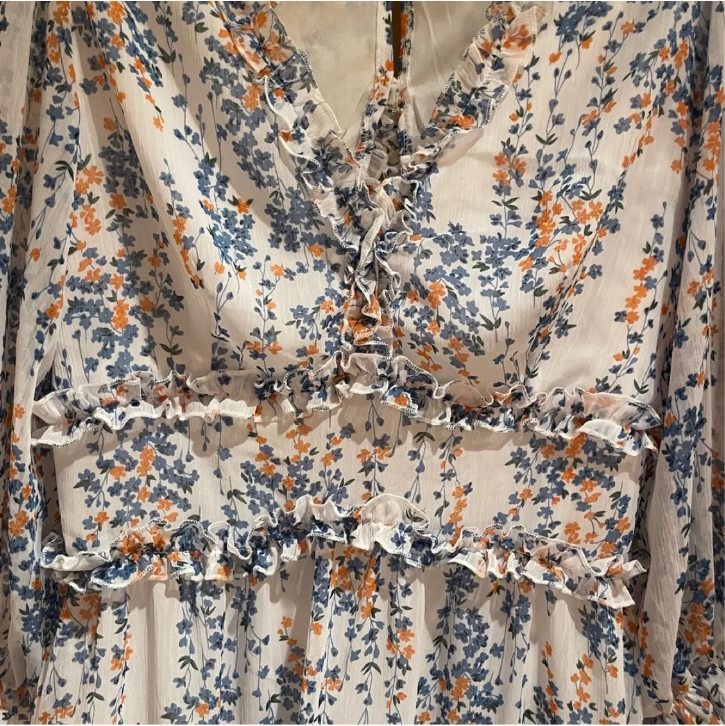 Ruffled dress with blue floral prints XL image indicator(8)