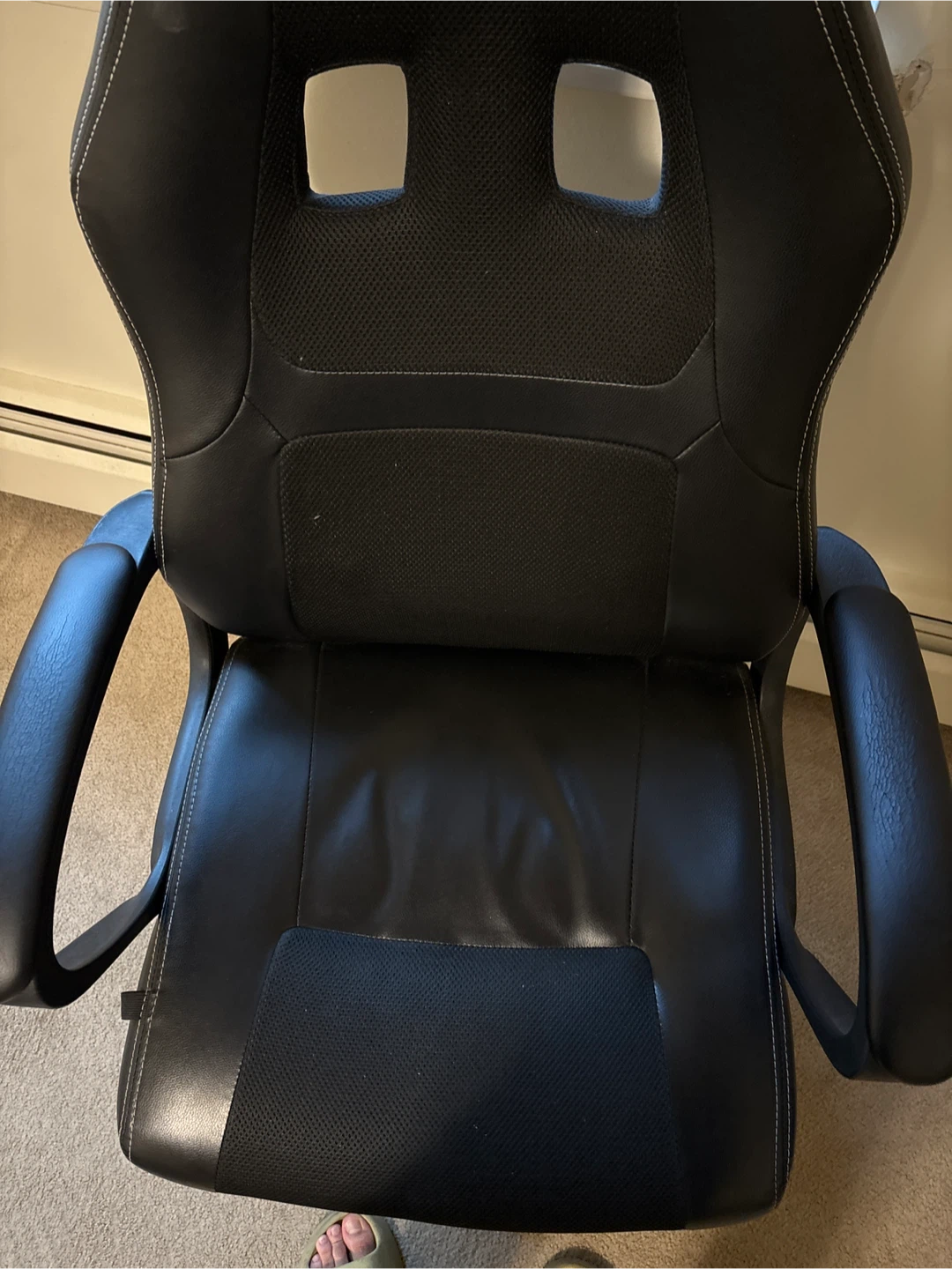 Black Gaming Chair 🥕 - photo 3
