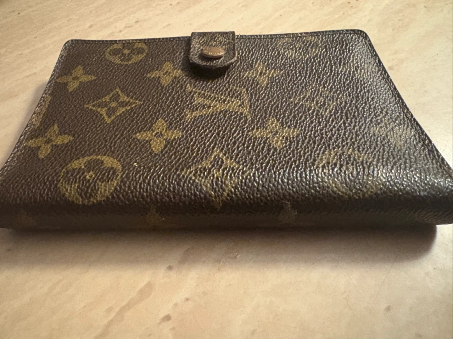 Authentic Louis Vuitton Monogram Agenda book - photo 4
