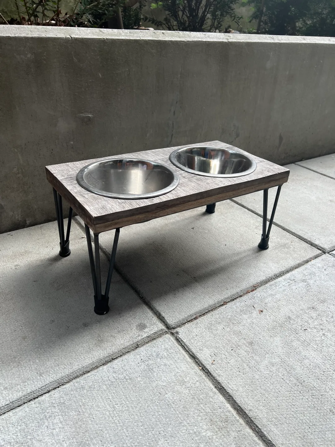 Elevated Double Dog Bowl Stand image indicator(2)