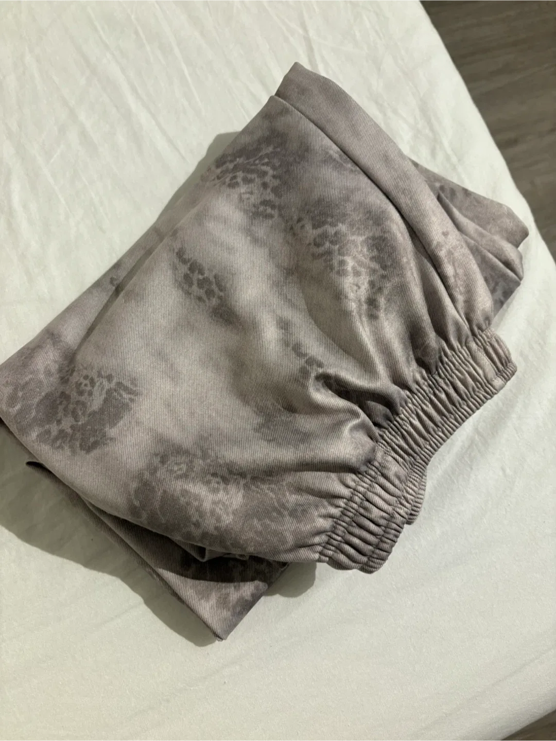 Grey wide leg sweatPants - Size L thumbnail