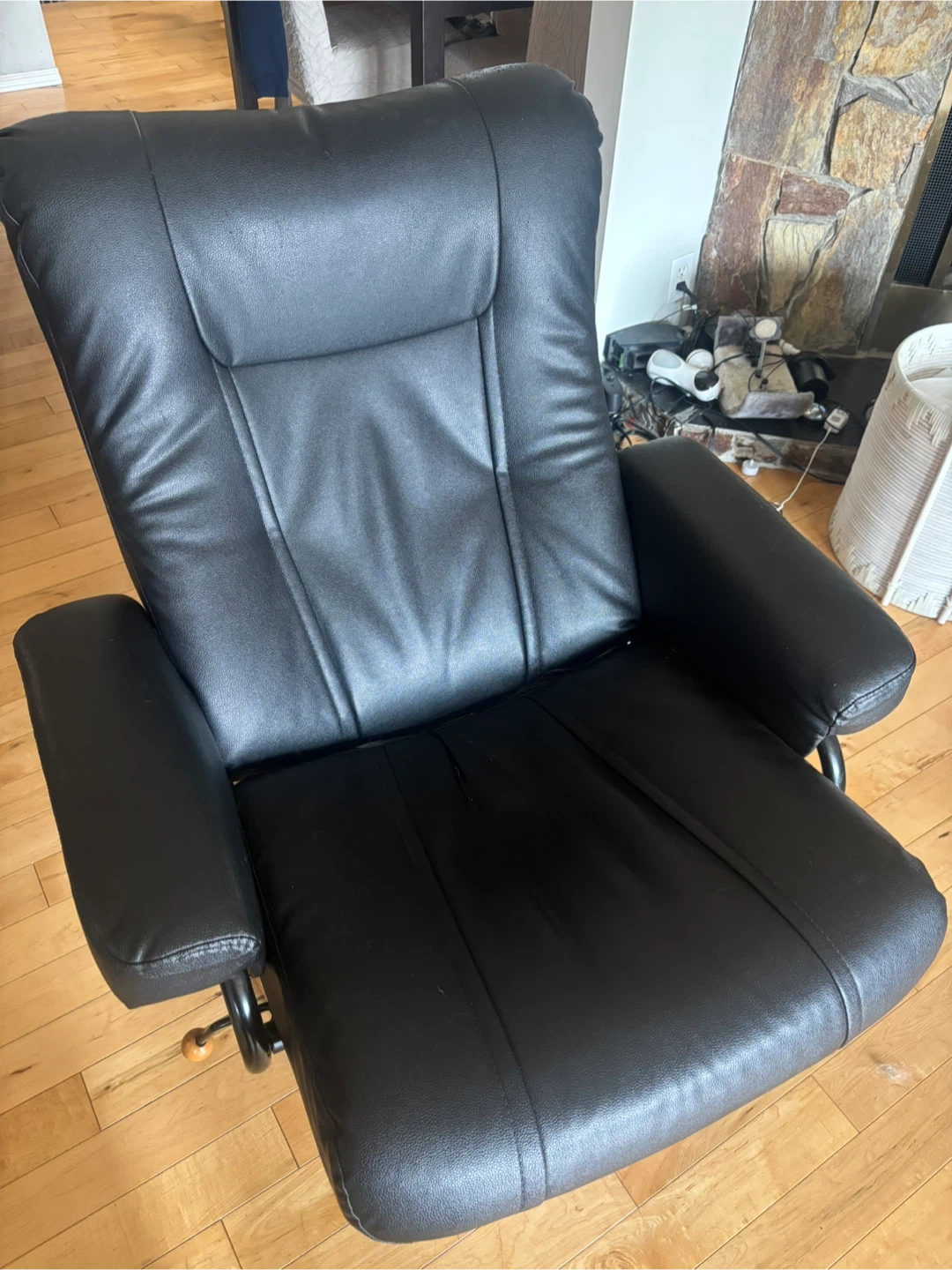 Black Leather Swivel Recliner Chair - photo 2