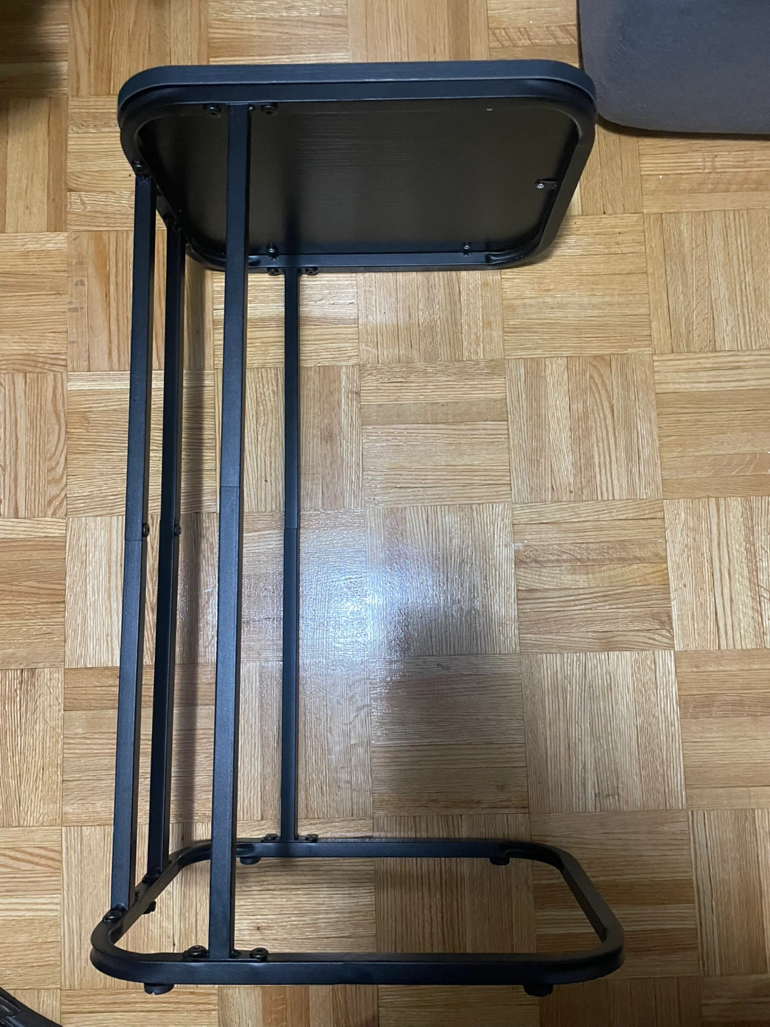 C shaped side table - photo 2