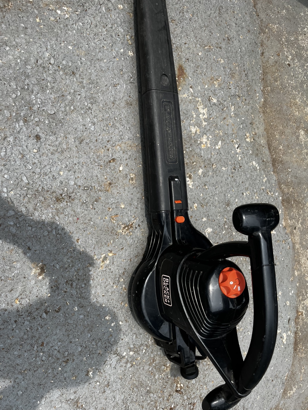 Black+Decker BV006 Battery Powered Leaf Blower
