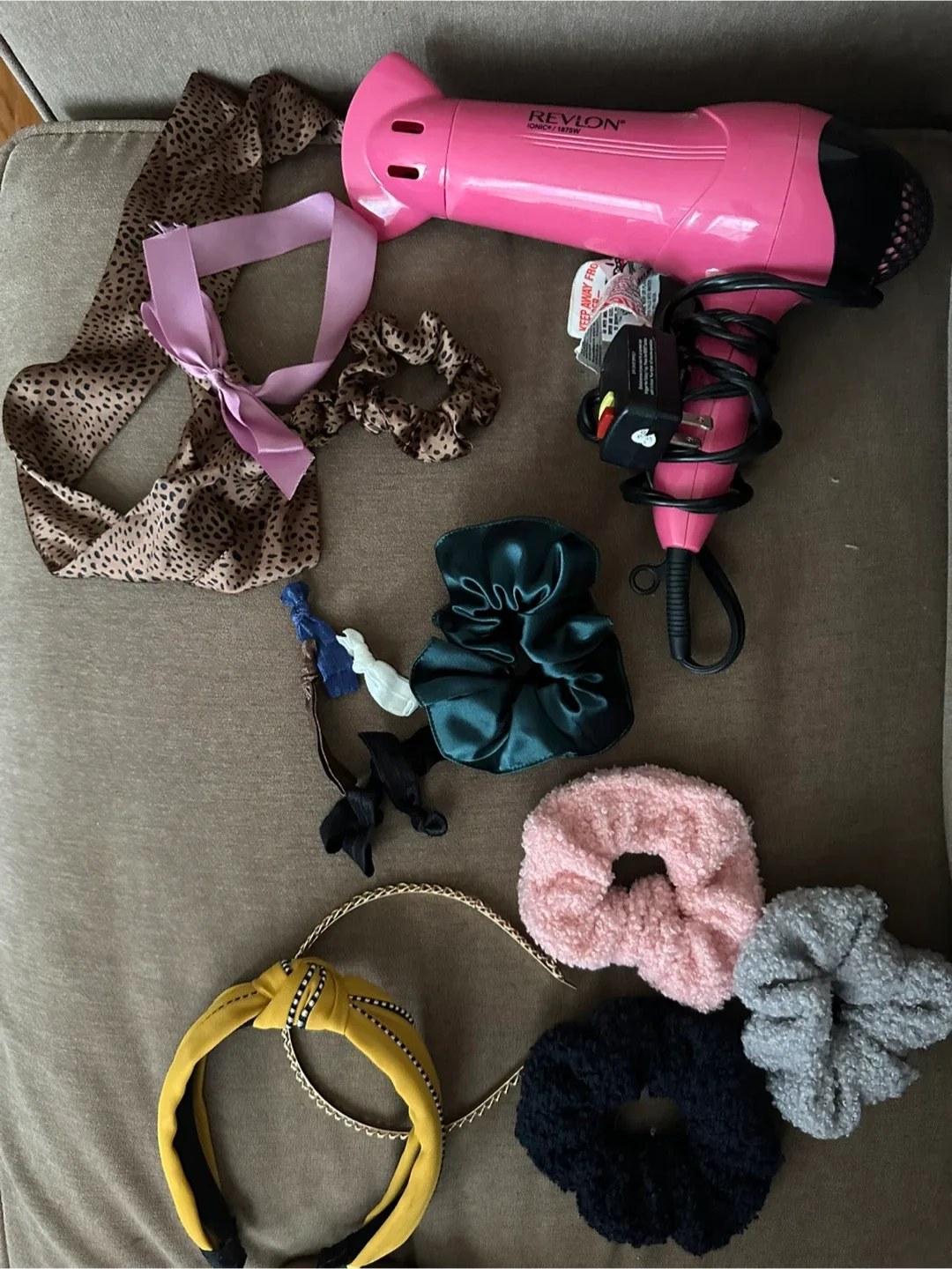 Hair Accessories Bundle thumbnail