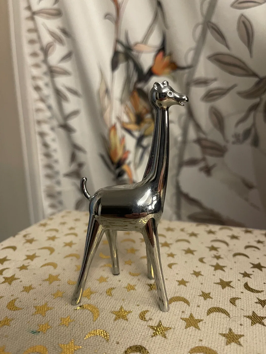 Silver Giraffe Ring Holder thumbnail