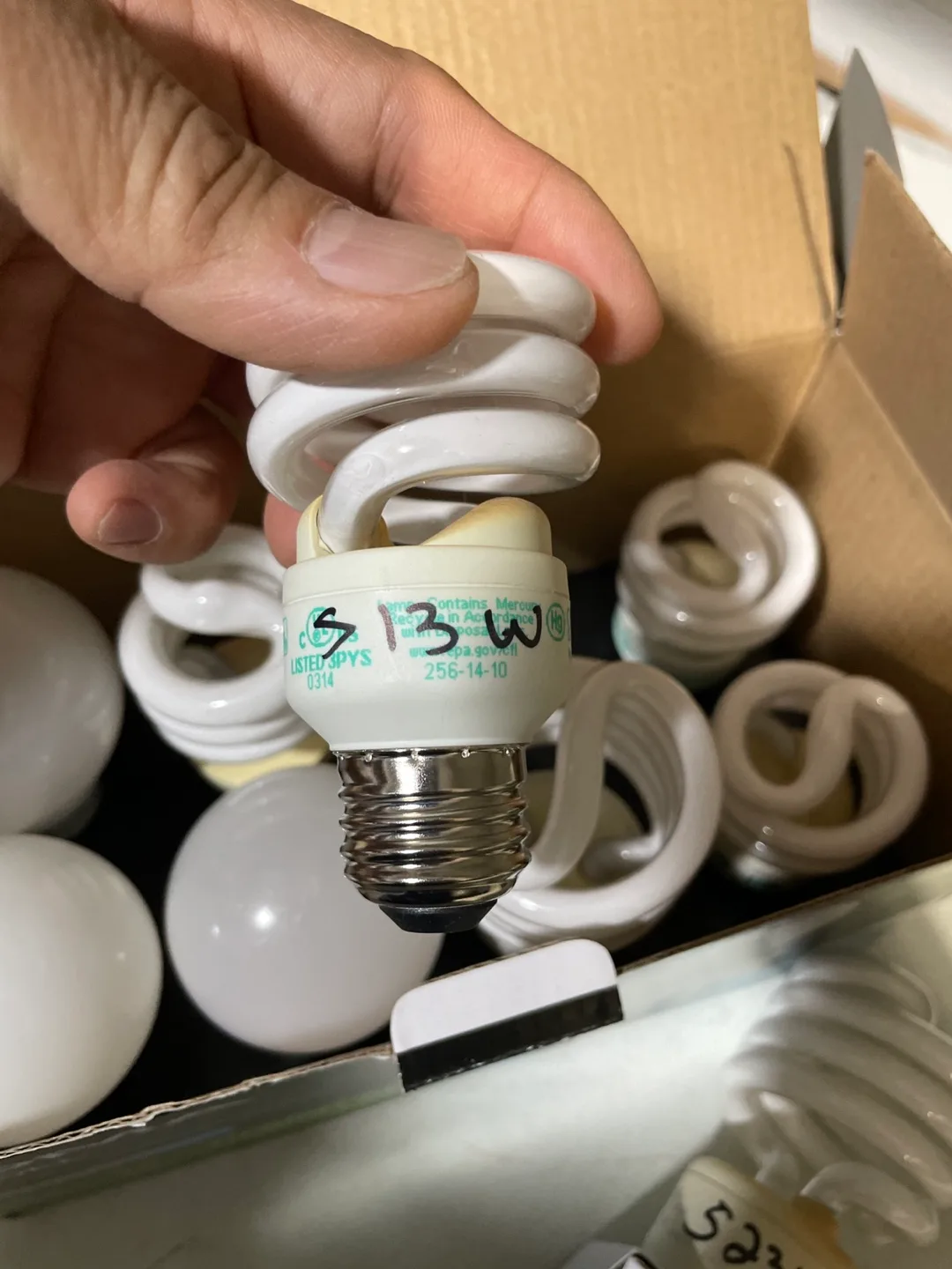Mixed Philips Light Bulbs 🥕 image indicator(2)