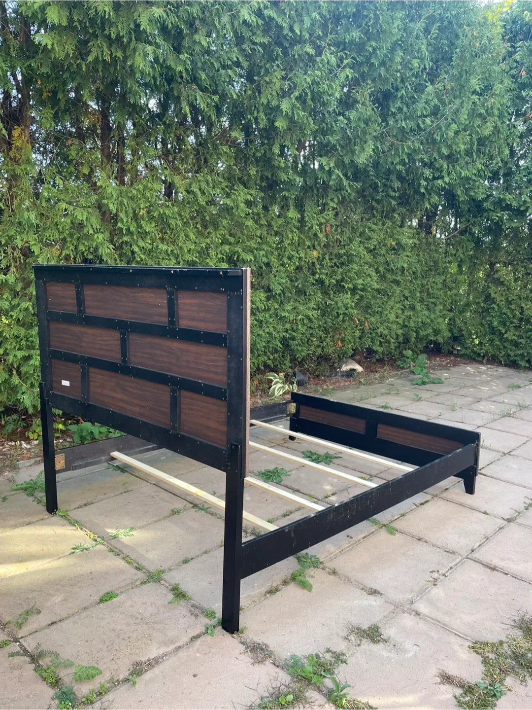 Queen Size Bed Frame image indicator(2)