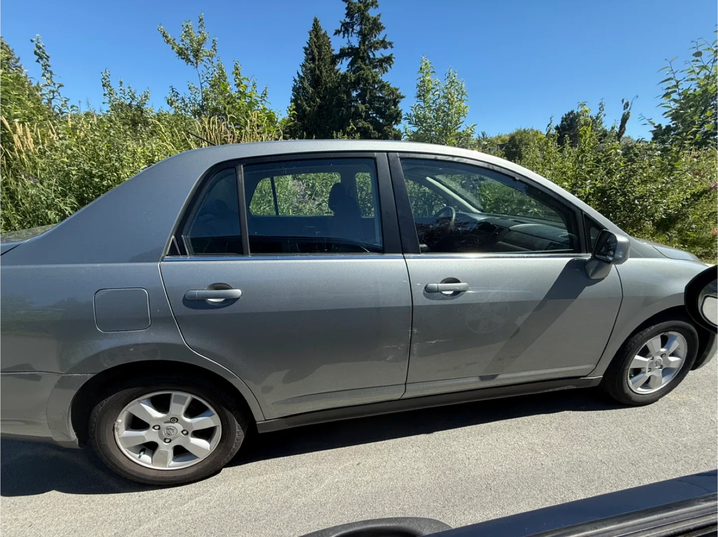 2008 Nissan Versa SL Sedan image indicator(4)