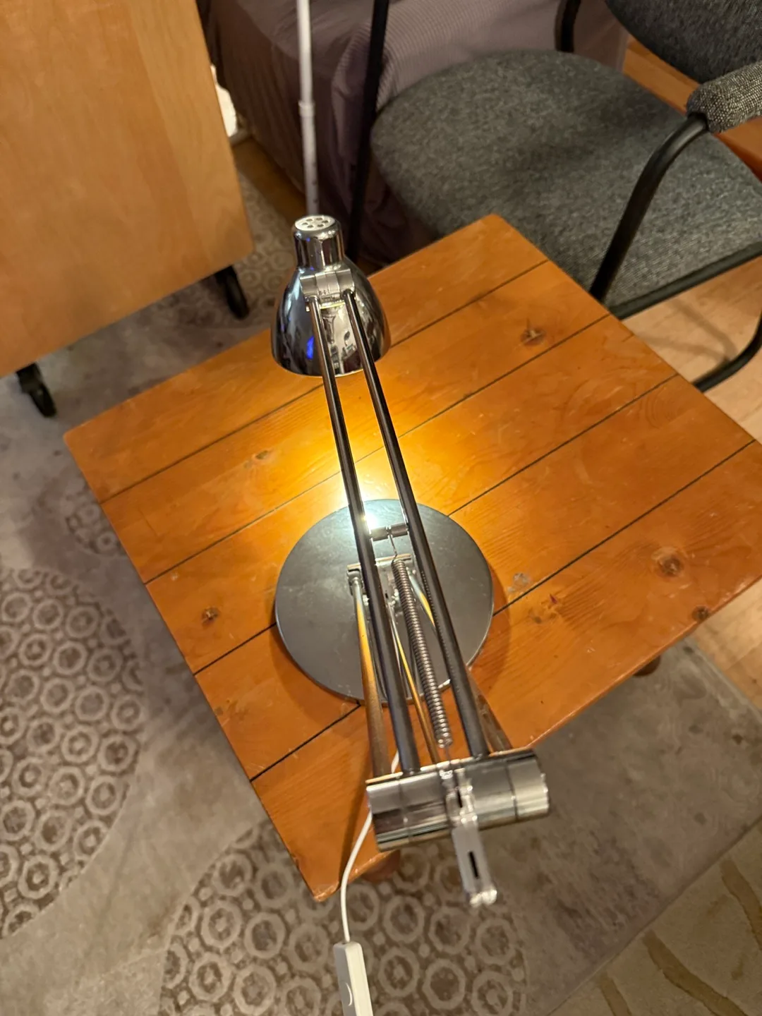 Silver Anglepoise Desk Lamp image indicator(2)