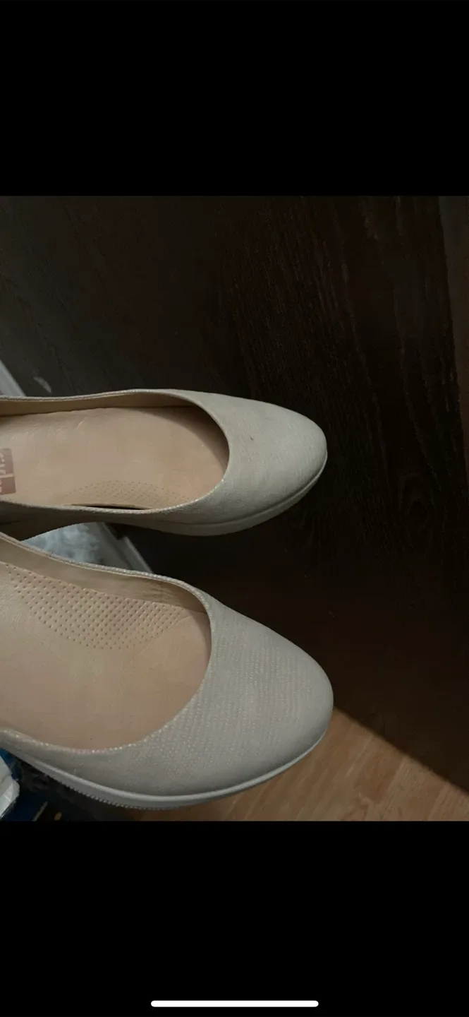 FitFlop Flats - size 6.5 image indicator(2)