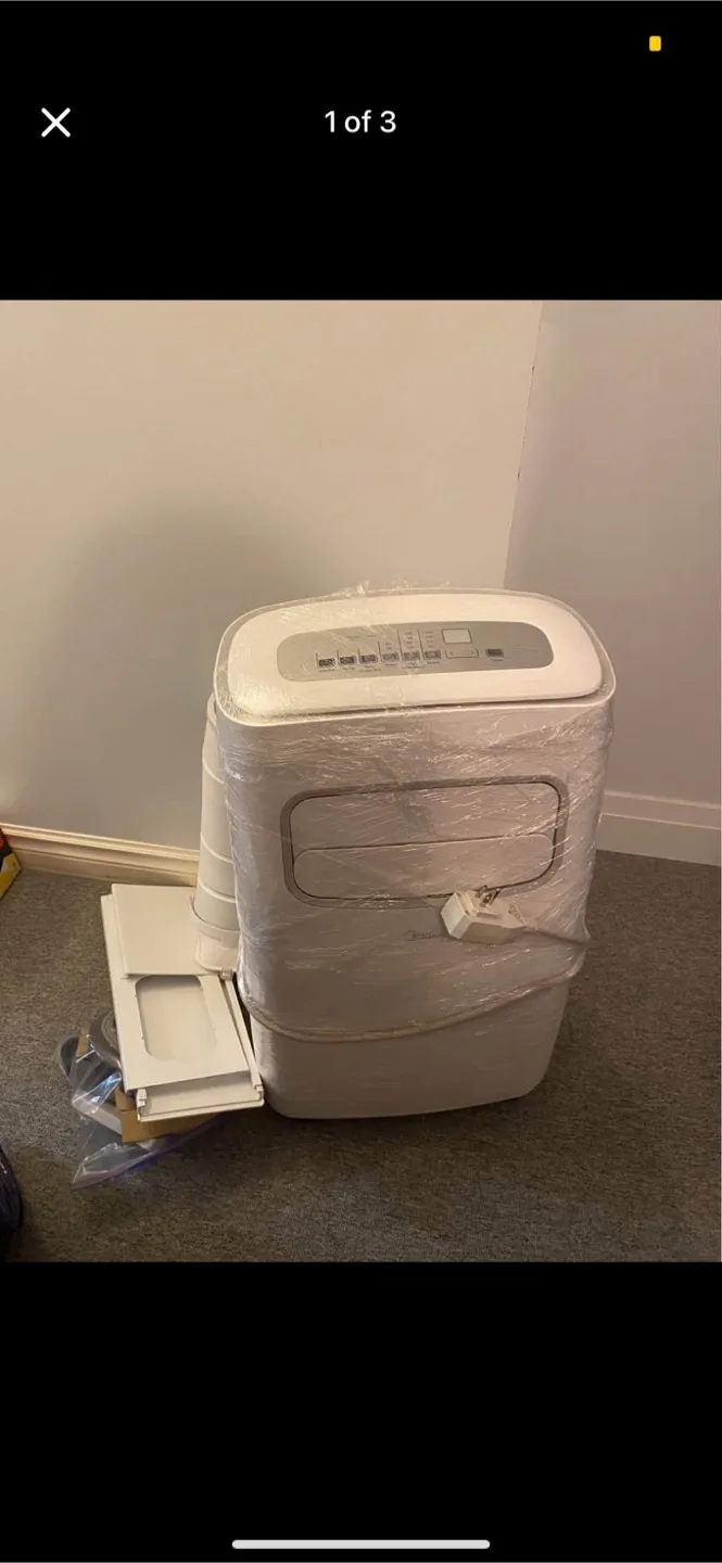 Midea 12,000 BTU Portable Air Conditioner thumbnail