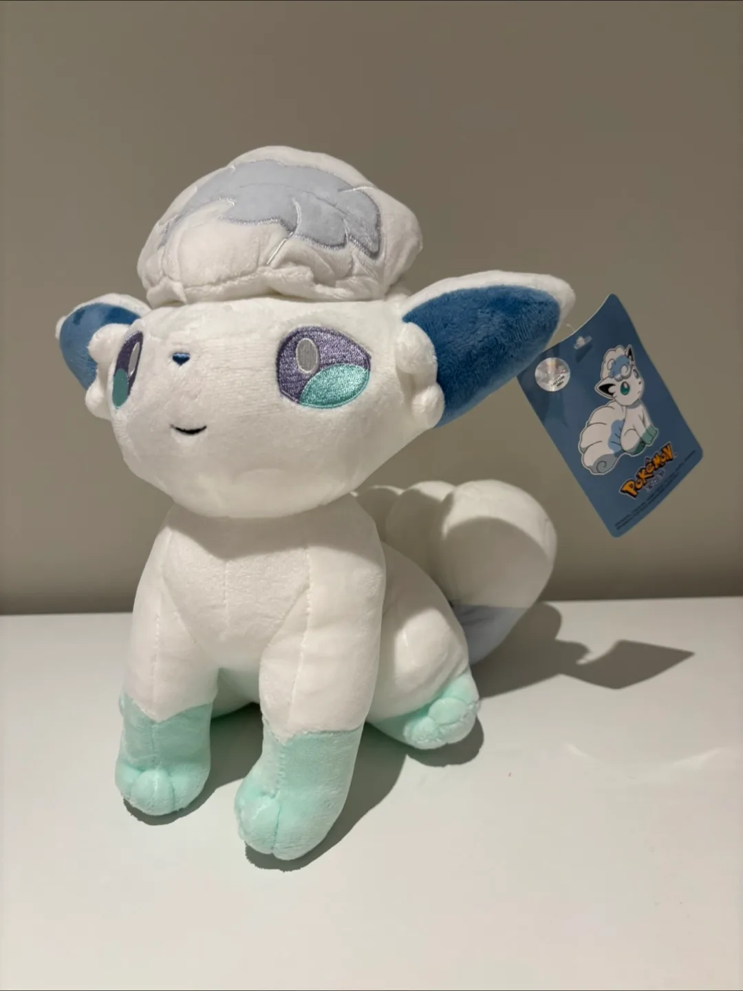 25cm Alolan Vulpix Pokémon Plush thumbnail
