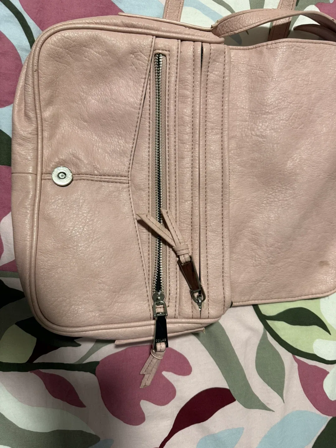 Colab Pink Crossbody Bag image indicator(3)