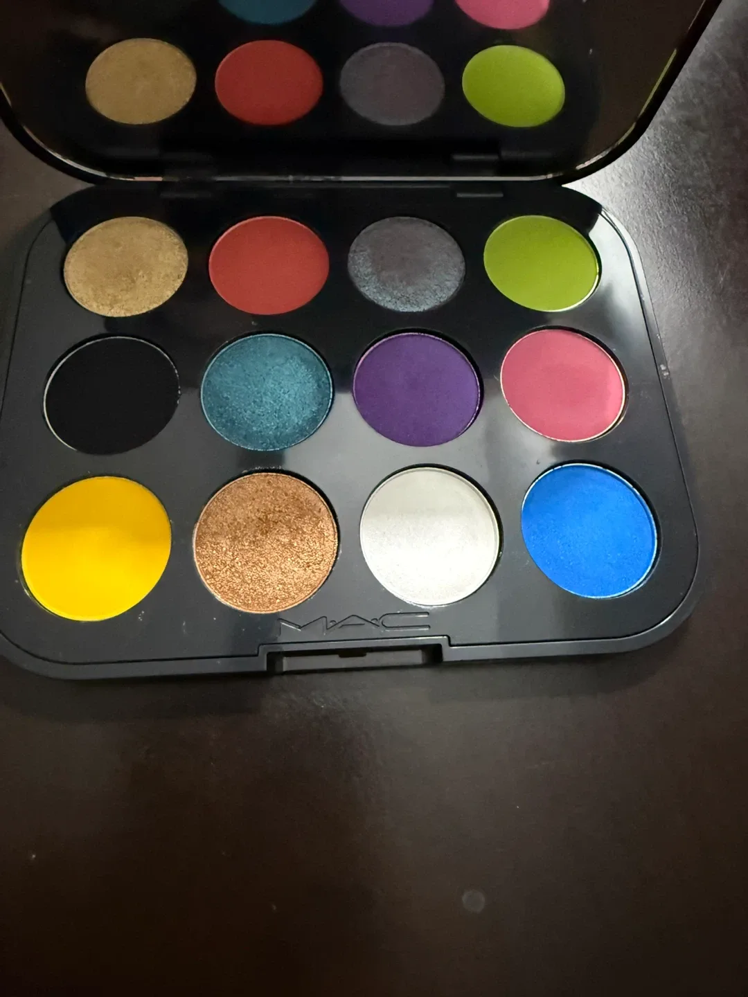 MAC Connect In Colour Eyeshadow Palette thumbnail