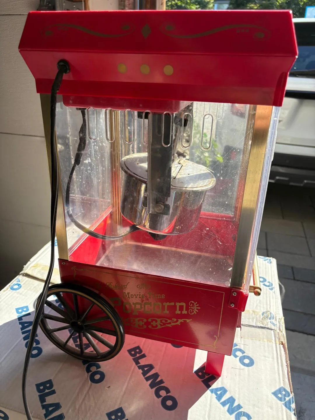 Vintage Style Popcorn Machine - Movie Time image indicator(3)