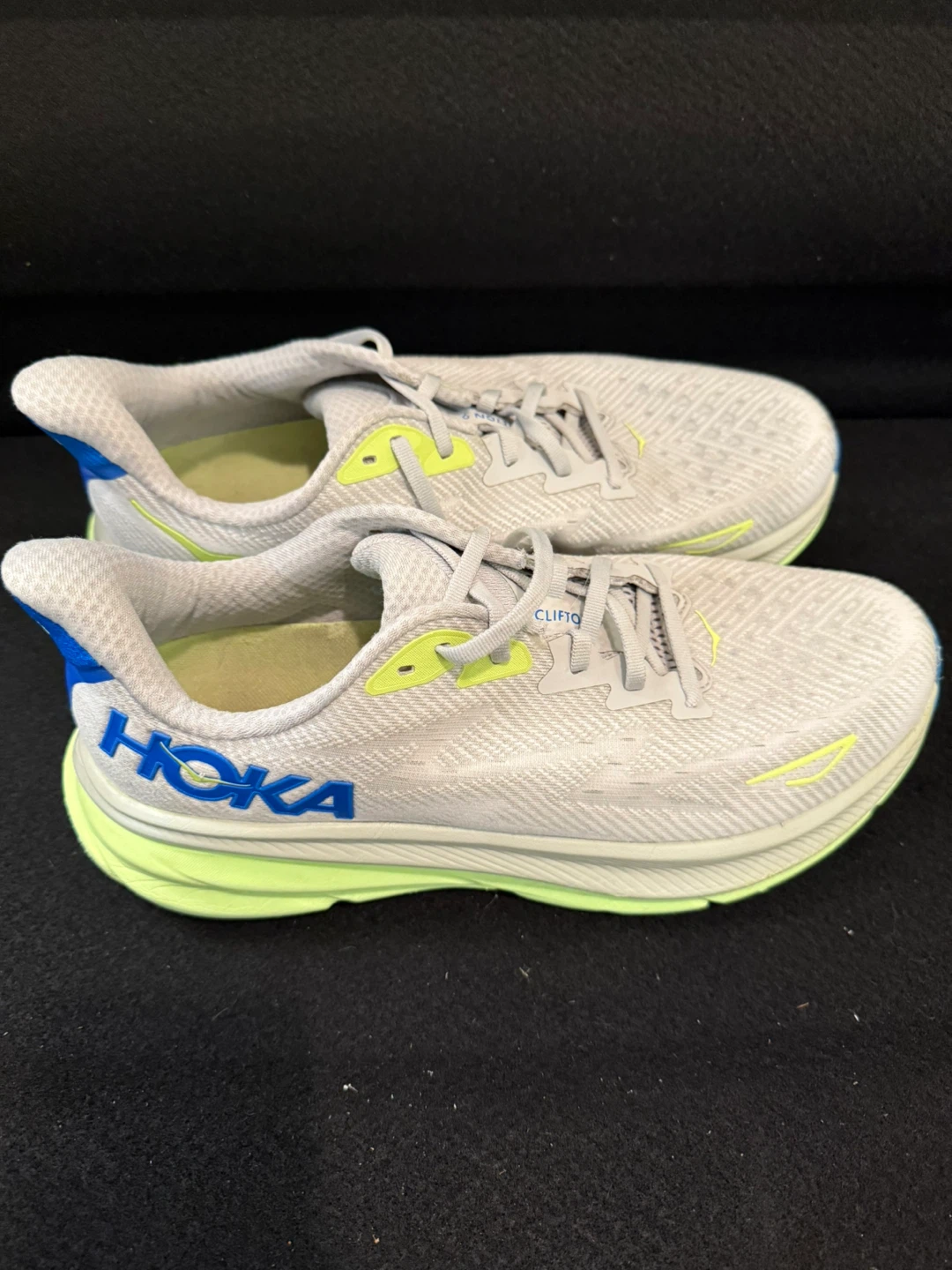 Hoka Clifton 9 Running Shoes 10.5D Mens