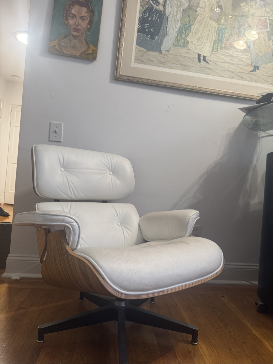 $150 Eames Replica Lounge Chair and Ottoman - White Leather - photo 4