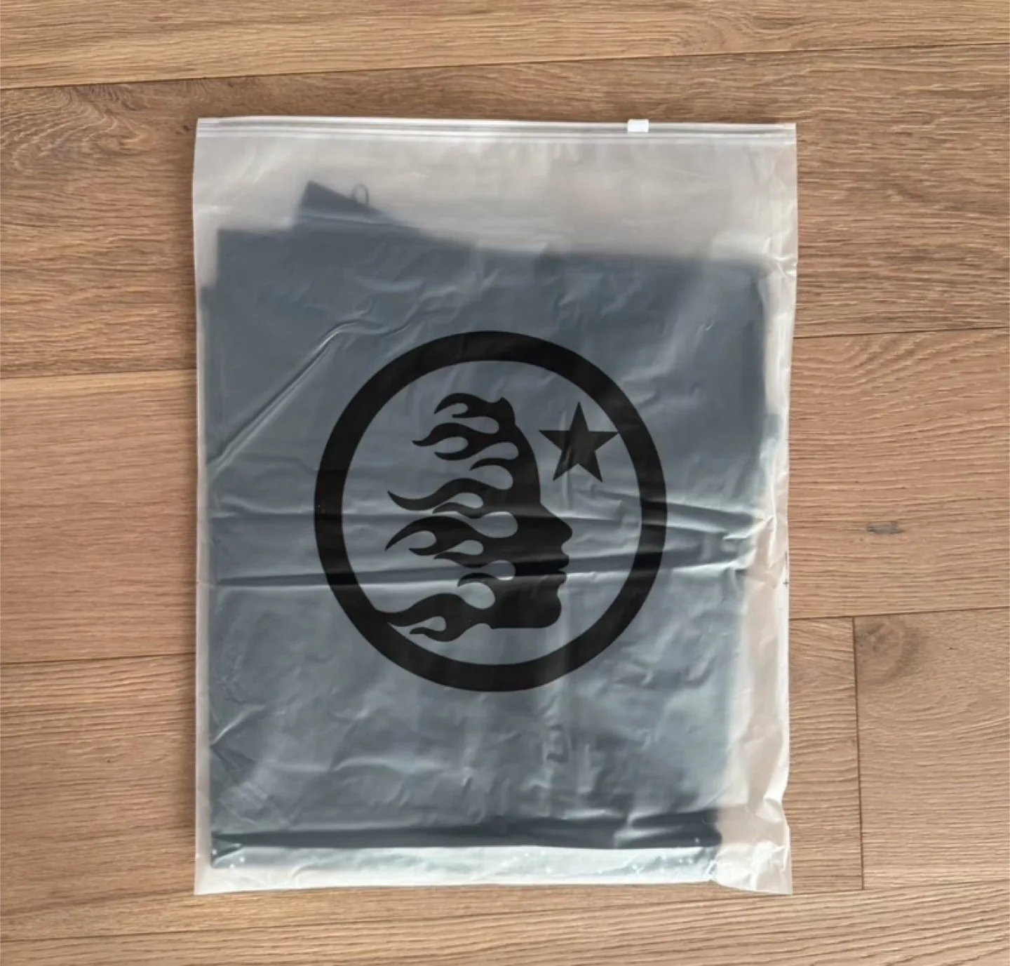 Hellstar Pink Logo Black T-Shirt – NWT image indicator(4)