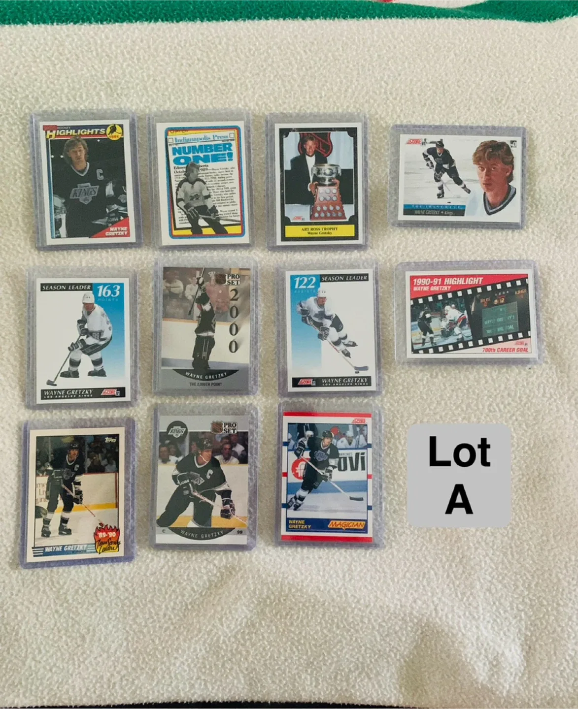 Wayne Gretzky Lot of 11 Hockey Trading Cards image indicator(2)