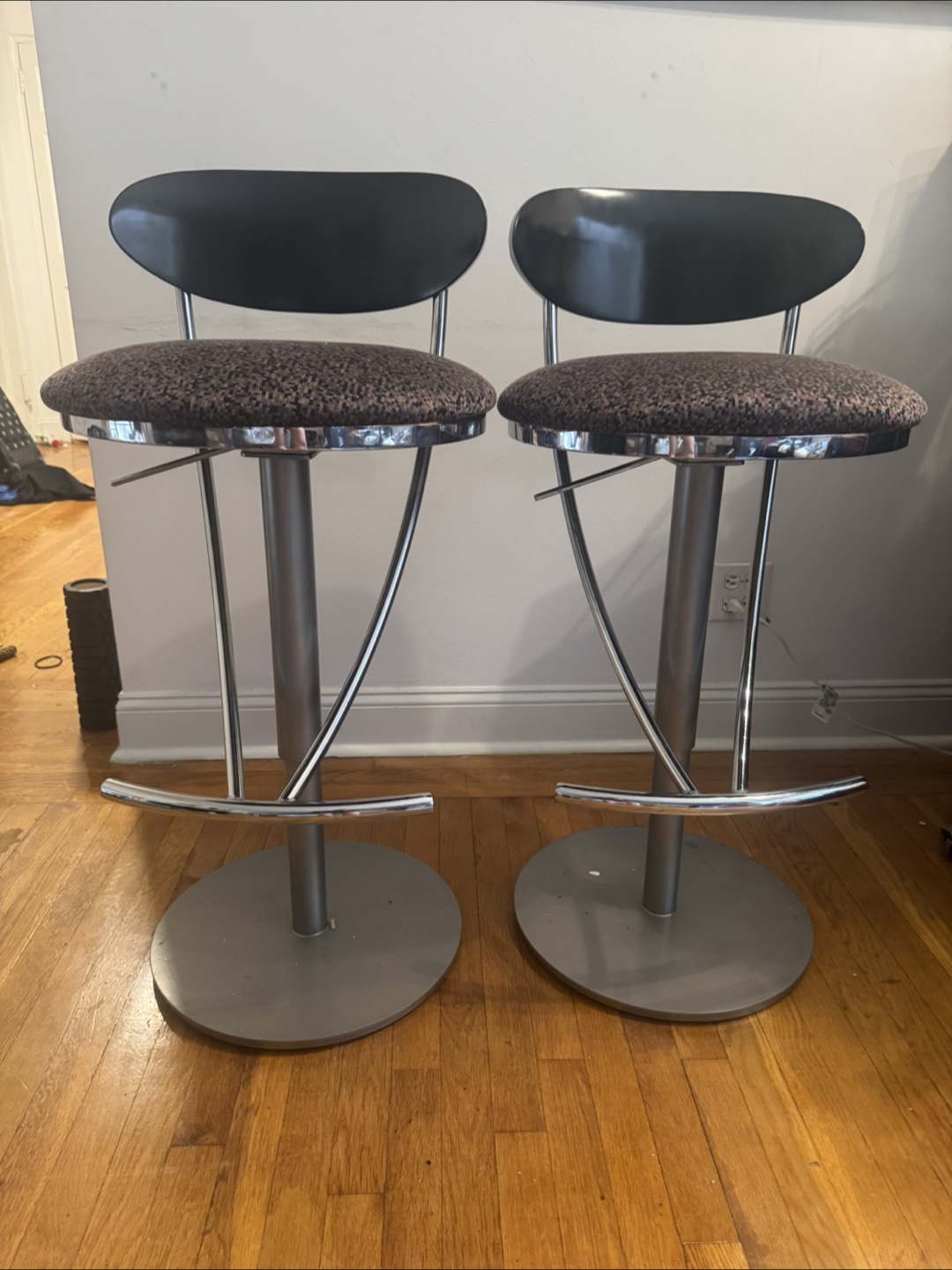 Set of 2 Chrome Swivel Bar Stools