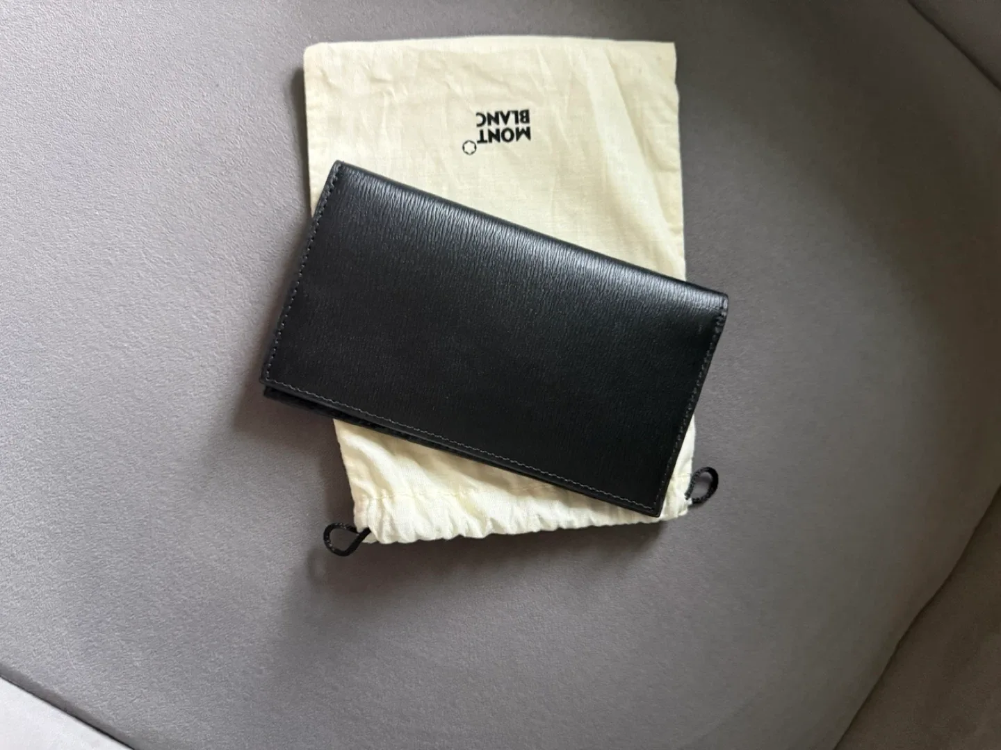 Montblanc Black Leather Wallet image indicator(5)