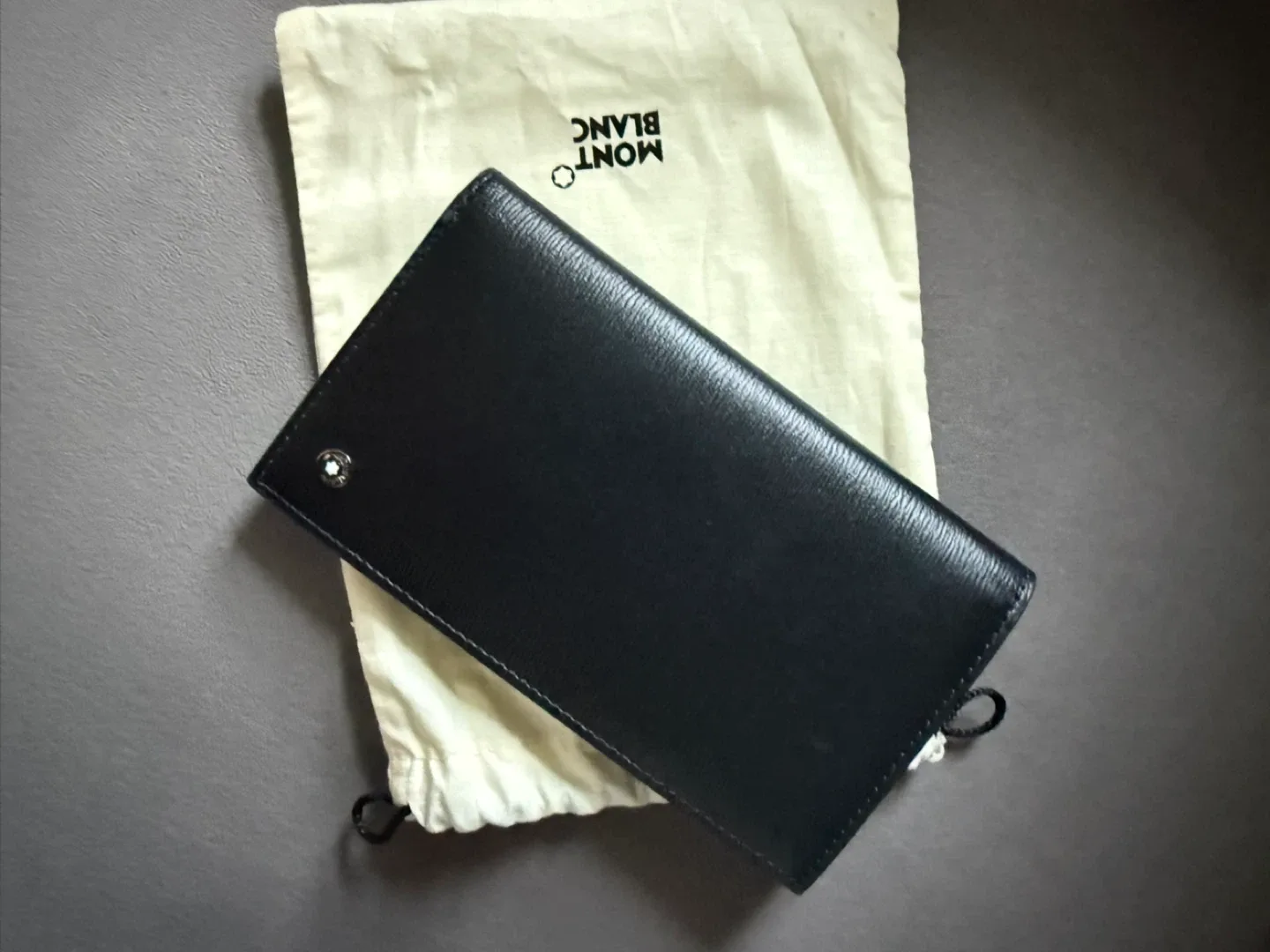 Montblanc Black Leather Wallet image indicator(3)