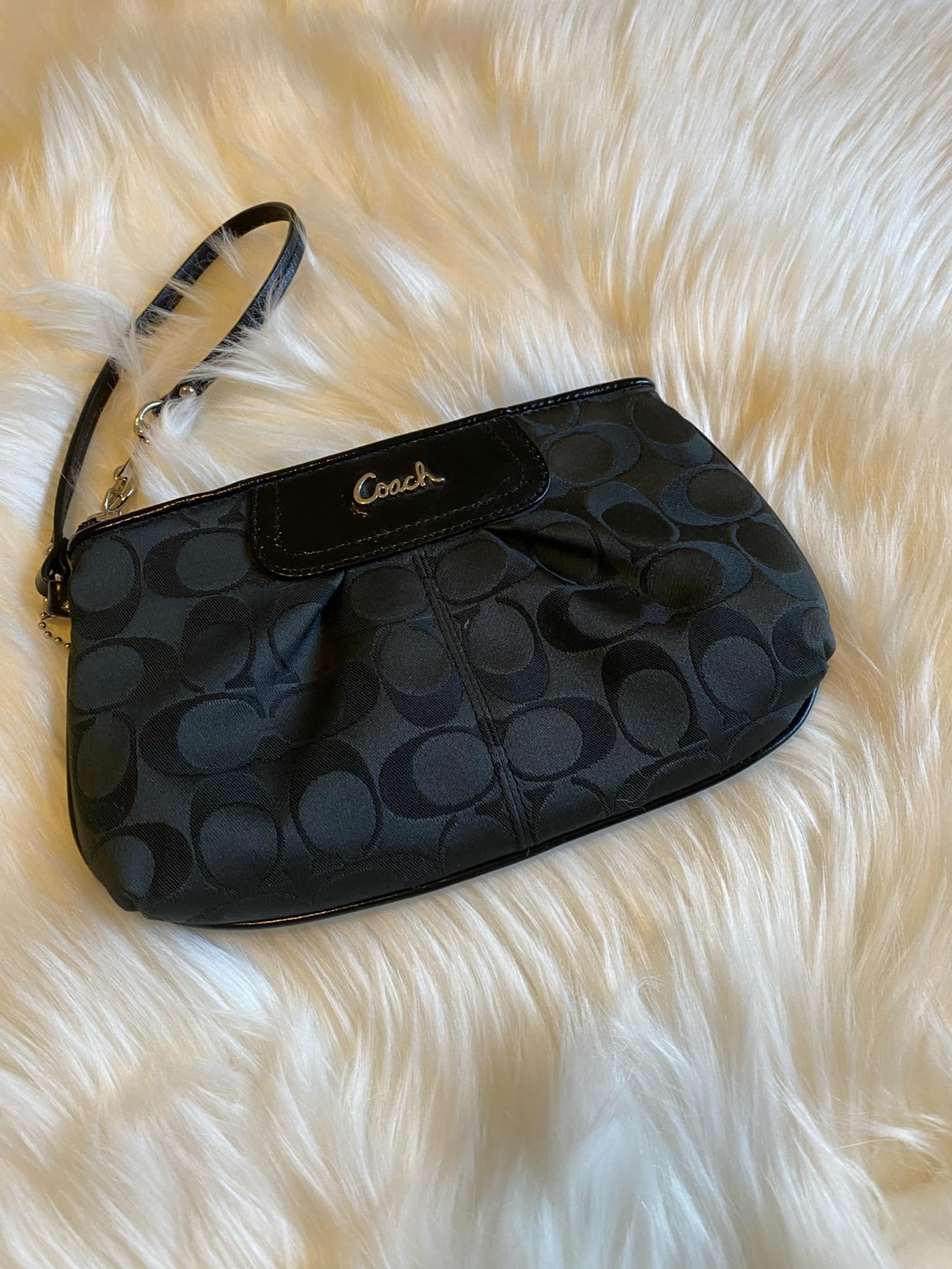 EUC - Coach Madison large Wristlet