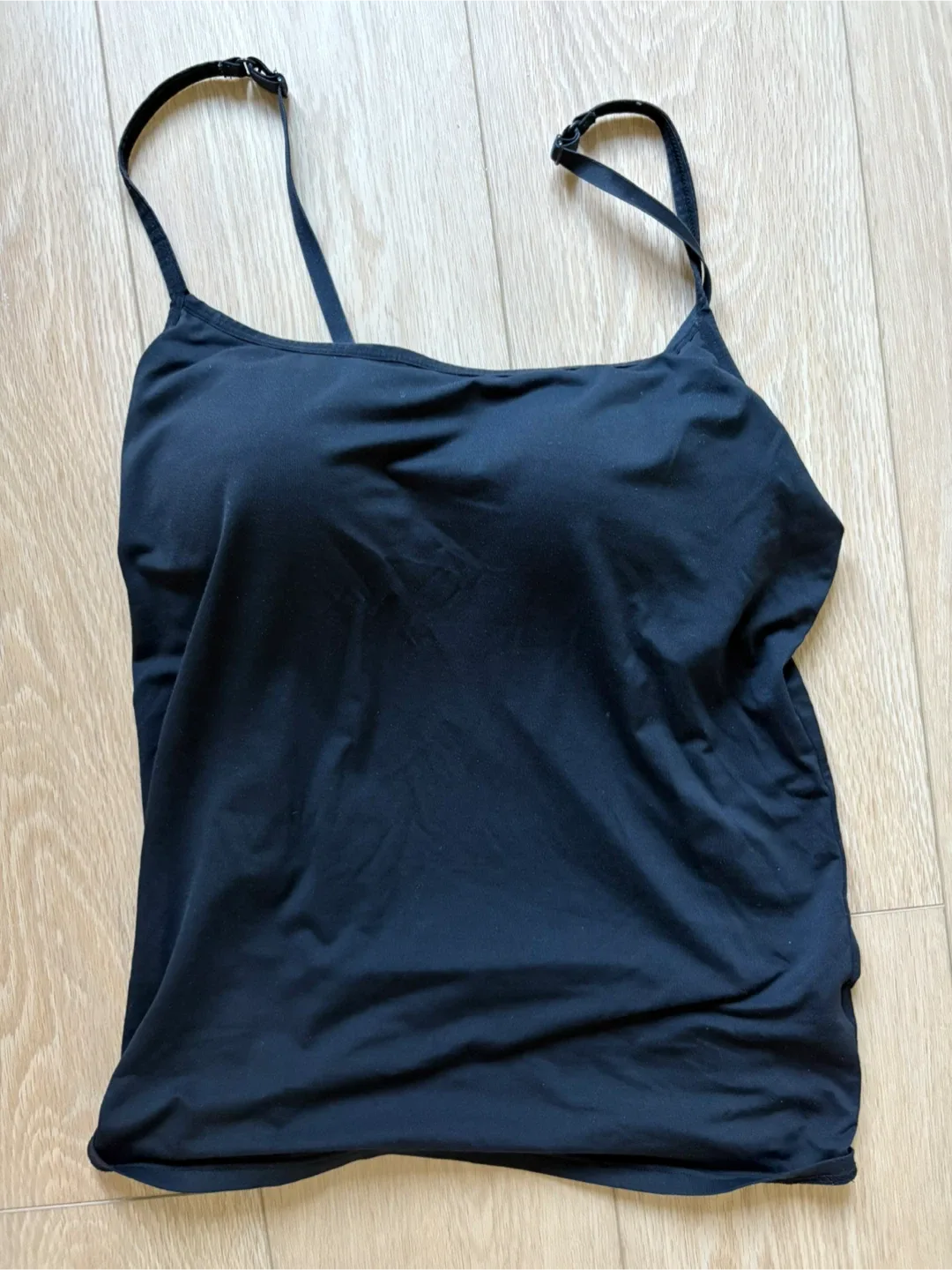 Uniqlo airism Black Tank bra Top large 🥕 thumbnail